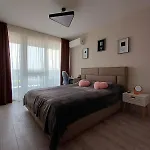 Your In With Free Private Parking Апартаменты