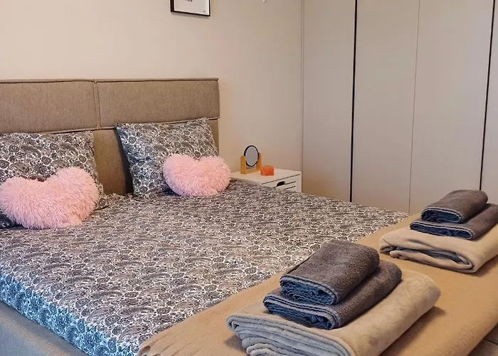 Your In With Free Private Parking 普罗夫迪夫